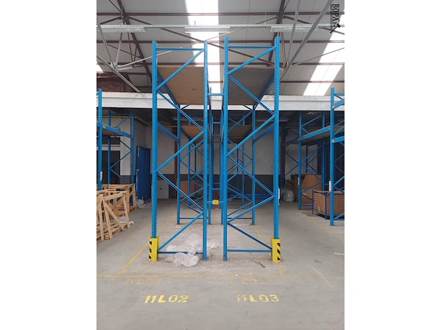 Lot 403 - magazijnstelling - afbeelding 1 van  4