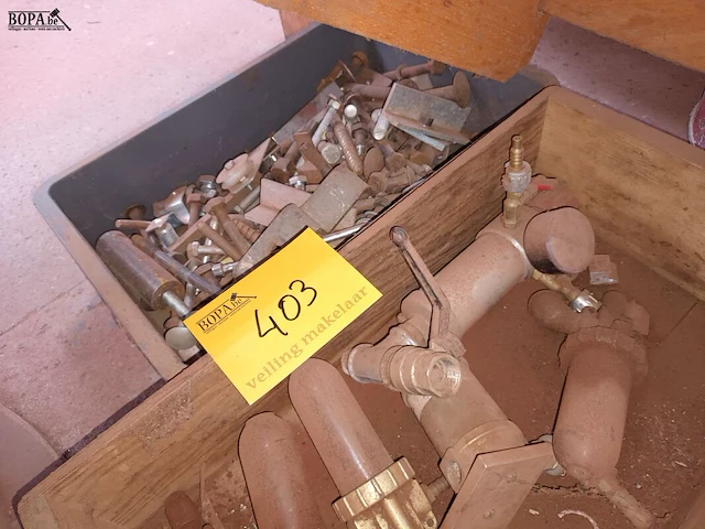 Lot 403 - onderdelen van machines - afbeelding 3 van  3