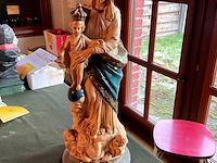 Lot 404 - mariabeeld met kind jezus schade plaaster - afbeelding 1 van  7