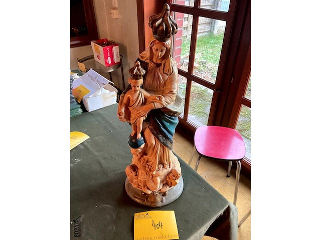 Lot 404 - mariabeeld met kind jezus schade plaaster - afbeelding 2 van  7
