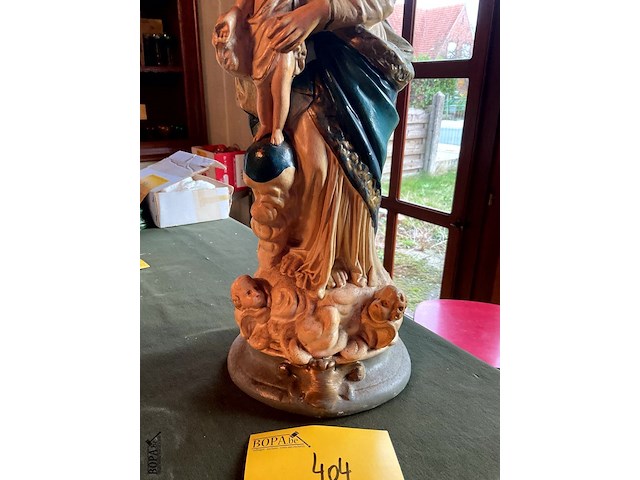 Lot 404 - mariabeeld met kind jezus schade plaaster - afbeelding 3 van  7