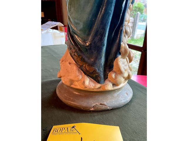 Lot 404 - mariabeeld met kind jezus schade plaaster - afbeelding 5 van  7