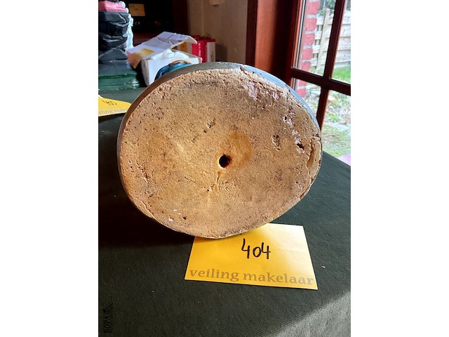 Lot 404 - mariabeeld met kind jezus schade plaaster - afbeelding 7 van  7