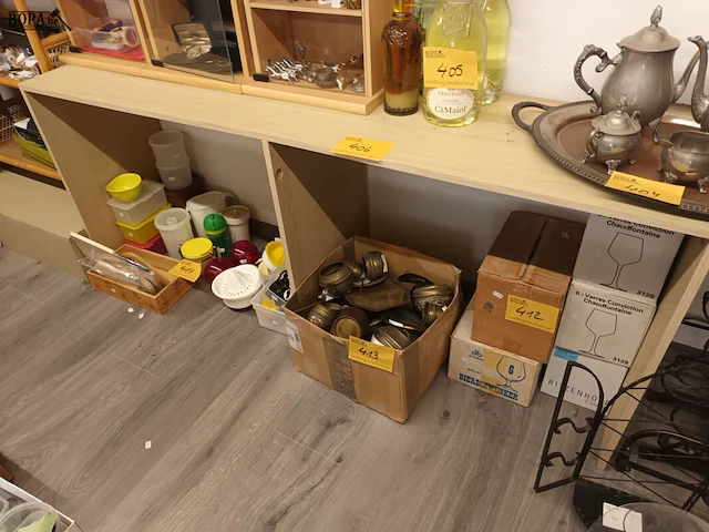 Lot 406 - wandtafel - afbeelding 1 van  3