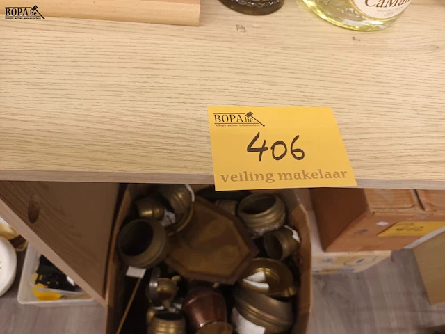 Lot 406 - wandtafel - afbeelding 3 van  3