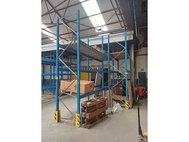 Lot 408 - magazijnstelling - afbeelding 1 van  5
