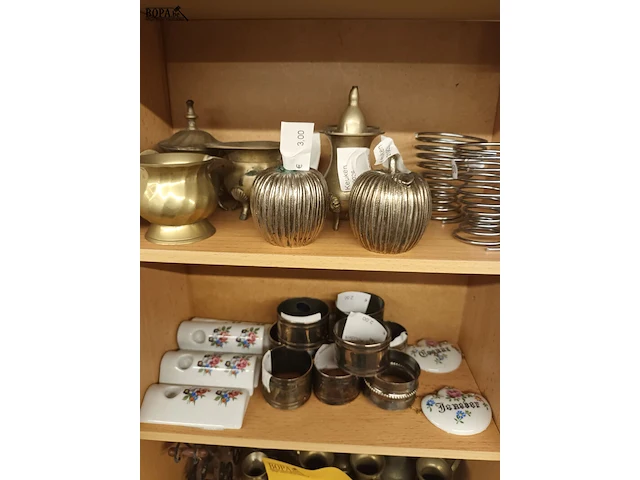 Lot 408 - tafeldecoratie. ca. 80 stuks - afbeelding 2 van  4