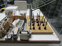 Lot 409 - bobijn houders - afbeelding 4 van  4