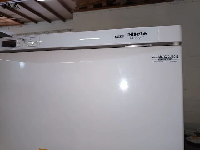 Lot 409 - diepvriezer miele - afbeelding 2 van  5