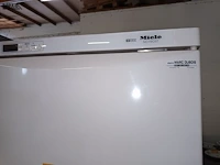 Lot 409 - diepvriezer miele - afbeelding 2 van  5