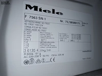 Lot 409 - diepvriezer miele - afbeelding 4 van  5