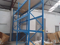Lot 409 - magazijnstelling - afbeelding 1 van  3