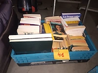 Lot 41 - boeken. 1 bak - afbeelding 2 van  2