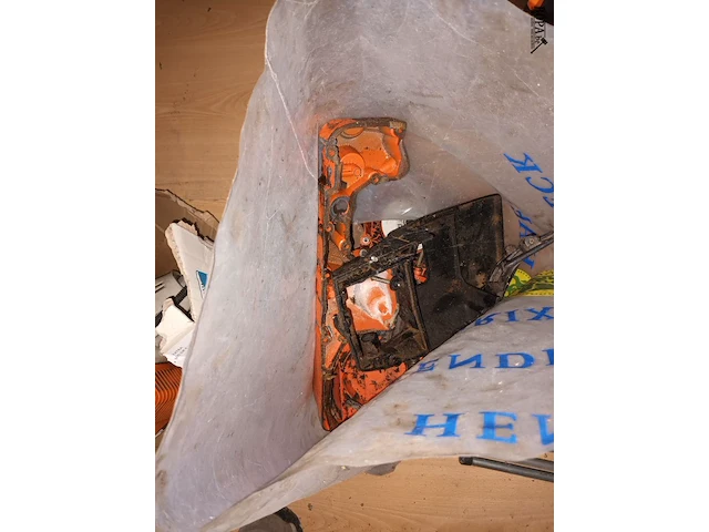 Lot 41 - bosmaaier stihl en onderdelen kettingzaag - afbeelding 5 van  7
