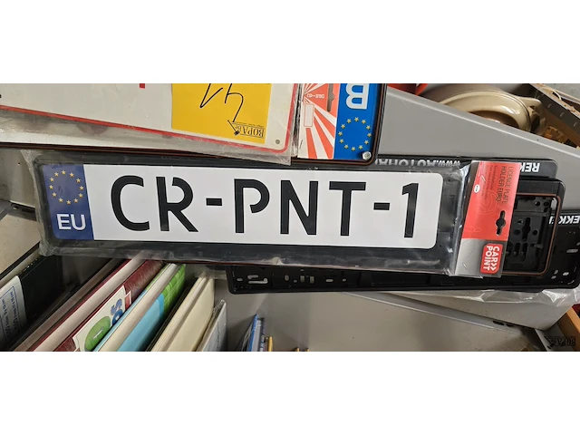 Lot 41 - diverse nummerplaat houders ong 8 stuks - afbeelding 3 van  4