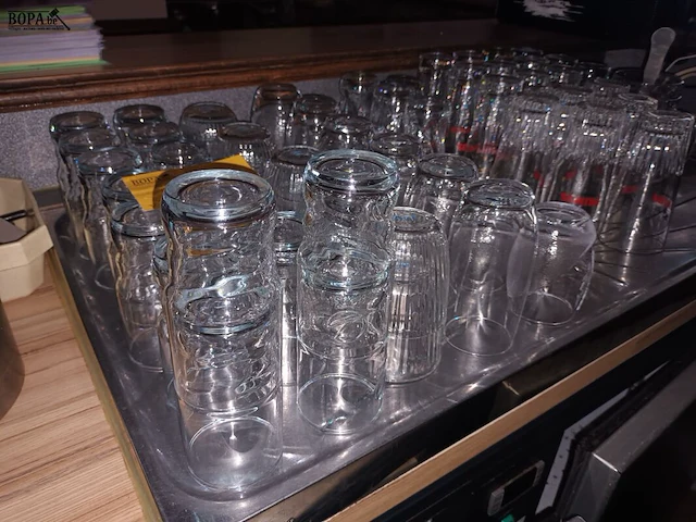 Lot 41 - glazen - afbeelding 3 van  3