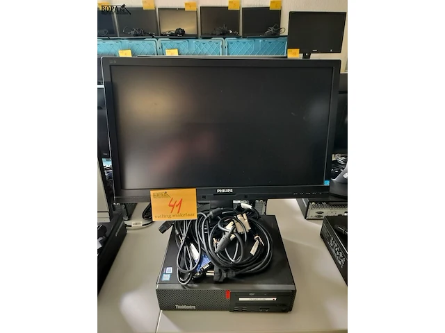 Lot 41 - lenovo thinkcentre computer - afbeelding 1 van  1
