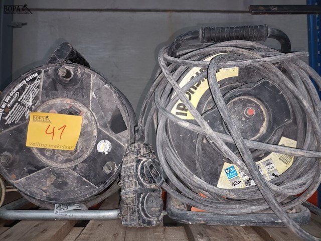 Lot 41 - verlengkabels - afbeelding 2 van  3