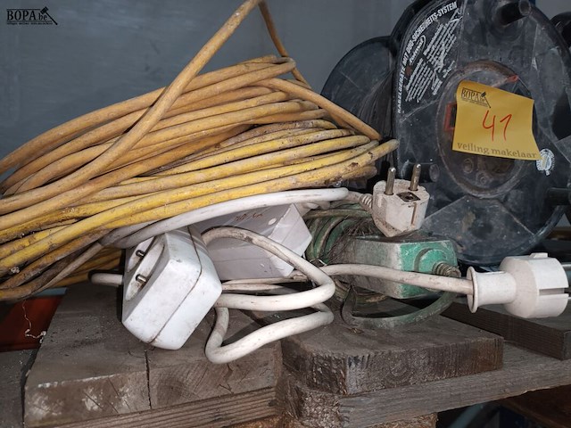 Lot 41 - verlengkabels - afbeelding 3 van  3