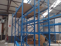 Lot 410 - magazijnstelling - afbeelding 1 van  5