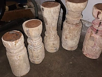 Lot 411 - houten kandelaars. 11 stuks - afbeelding 2 van  4