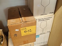 Lot 412 - wijn- en bierglazen. 5 dozen - afbeelding 1 van  3