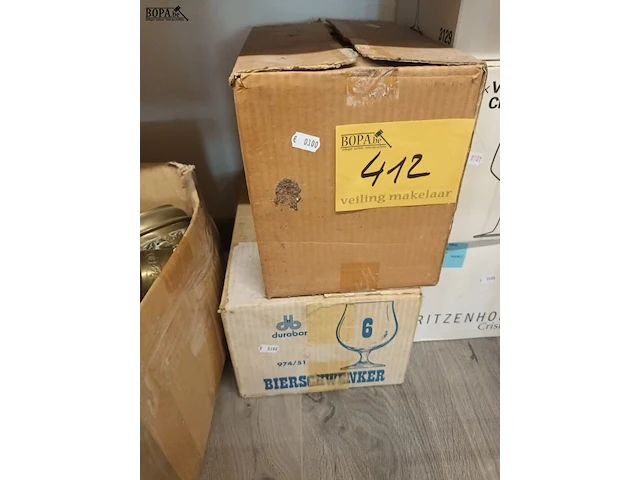 Lot 412 - wijn- en bierglazen. 5 dozen - afbeelding 2 van  3