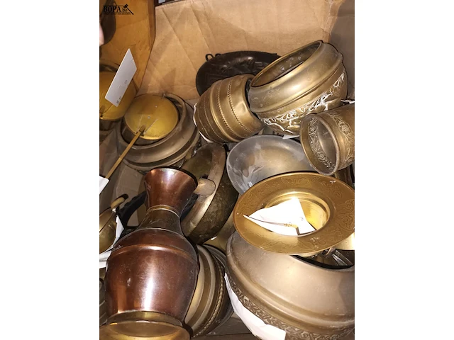 Lot 413 - koperwerk. 1 doos - afbeelding 3 van  3