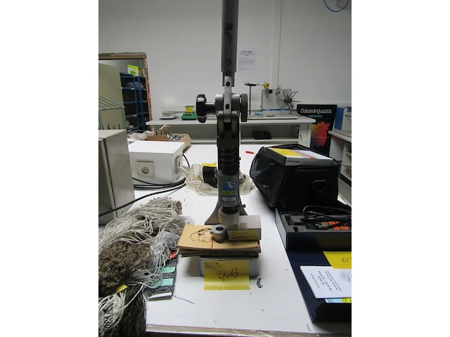 Lot 413 - stansmachine astor 100 - afbeelding 1 van  4