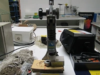 Lot 413 - stansmachine astor 100 - afbeelding 1 van  4