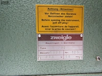 Lot 414 - garenwrijvingsmachine zweigle - afbeelding 7 van  10