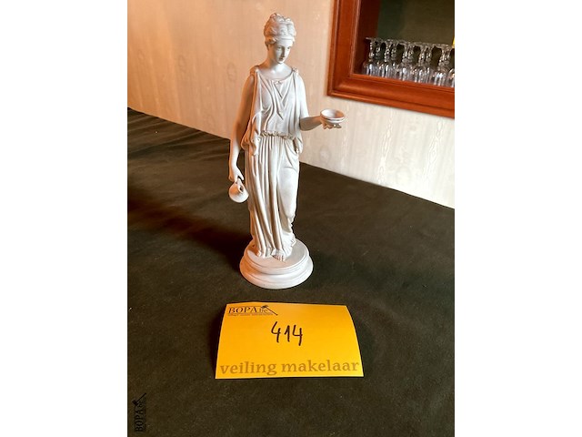 Lot 414 - grieks vrouwenbeeld - afbeelding 1 van  2
