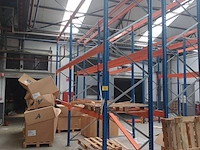 Lot 414 - magazijnstelling - afbeelding 1 van  3