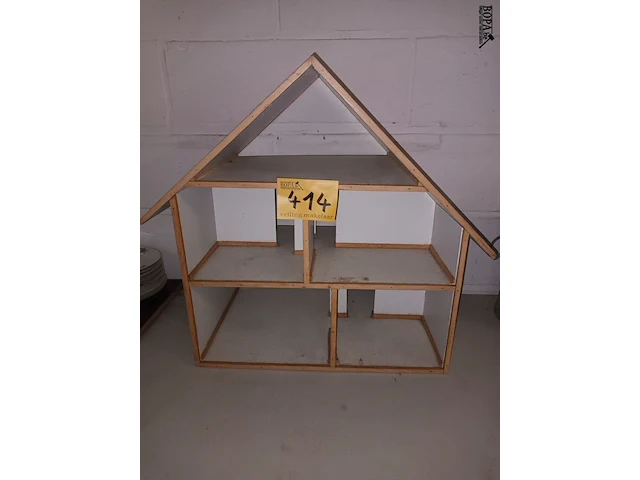 Lot 414 - poppenhuis - afbeelding 1 van  3