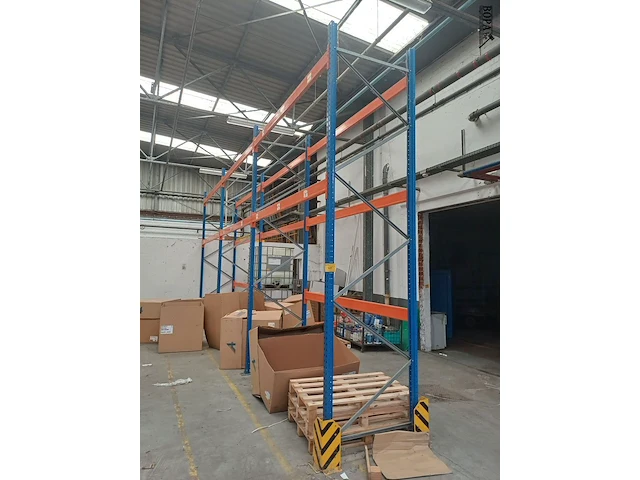 Lot 415 - magazijnstelling - afbeelding 1 van  3