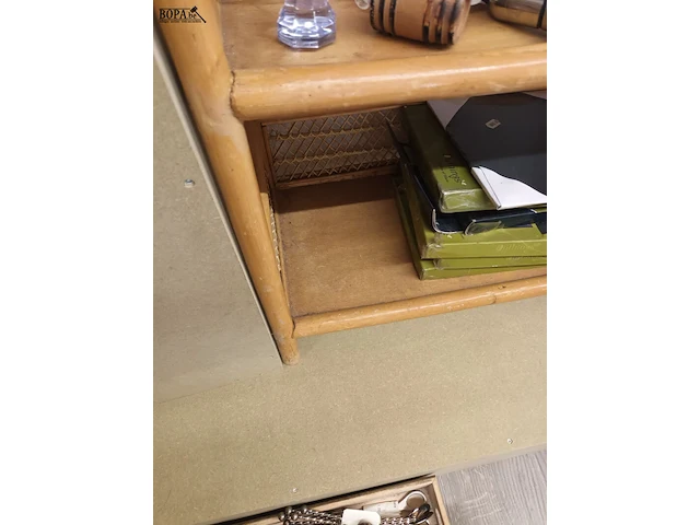 Lot 415 - rotan rek - afbeelding 3 van  4