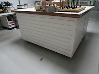 Lot 415 - vierkante werktafel - afbeelding 2 van  4