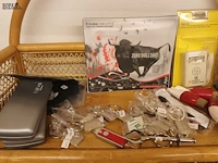 Lot 416 - diversen. inhoud rek - afbeelding 2 van  5