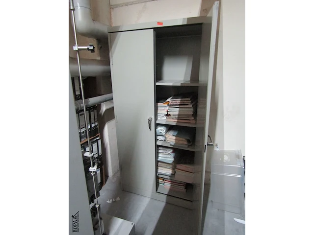 Lot 417 - metalen dossierkast. 3 stuks - afbeelding 4 van  4