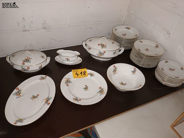 Lot 418 - art deco eetservies. 42 stuks - afbeelding 1 van  5