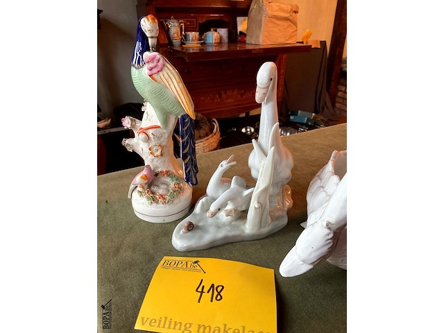 Lot 418 - porseleinen beeldjes italiaans zwanen /vogels, 3 stuks - afbeelding 2 van  5