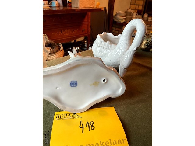 Lot 418 - porseleinen beeldjes italiaans zwanen /vogels, 3 stuks - afbeelding 4 van  5