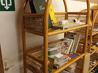 Lot 418 - rotan rek - afbeelding 2 van  3