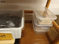 Lot 419 - diversen. inhoud rek - afbeelding 4 van  6