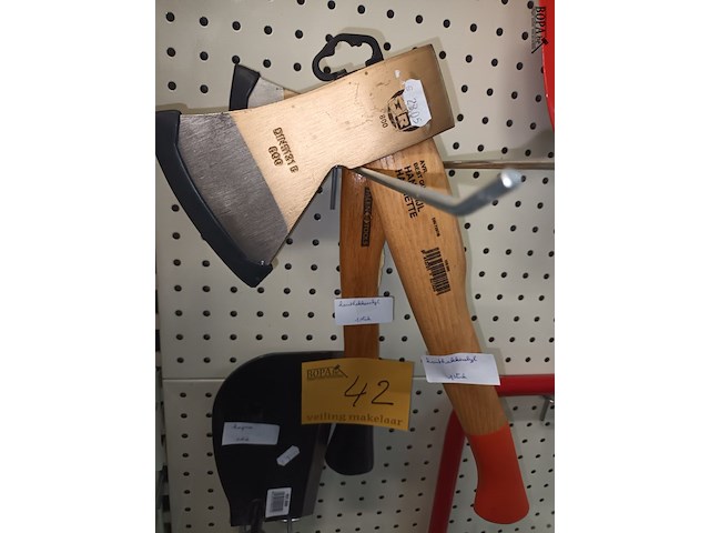 Lot 42 - bijlen en kapmes - afbeelding 3 van  3