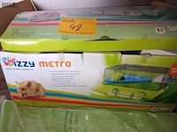 Lot 42 - hamsterkooi en voederbak - afbeelding 2 van  2