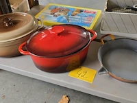 Lot 42 - kookpotten en pan stijl creuset - afbeelding 1 van  8