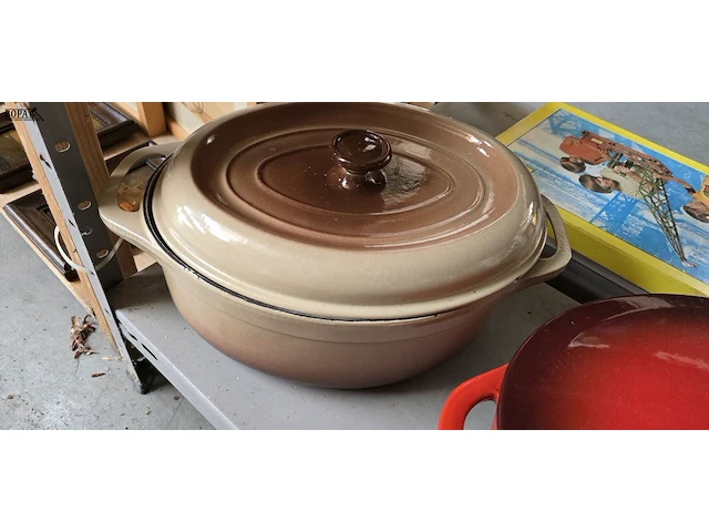 Lot 42 - kookpotten en pan stijl creuset - afbeelding 6 van  8
