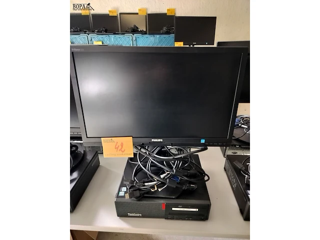 Lot 42 - lenovo thinkcentre computer - afbeelding 1 van  1