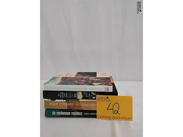 Lot 42 - lot boeken, lam gods, 4 boeken - afbeelding 1 van  1